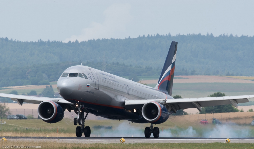 Aeroflot_A320_VP-BME_ZRH170709