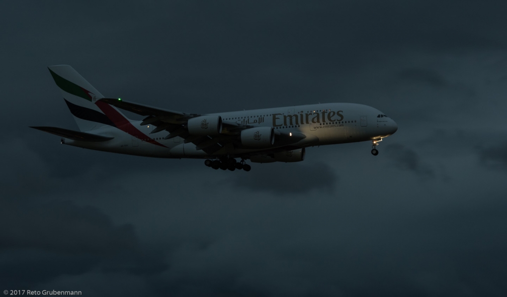 Emirates_A388_A6-EUI_ZRH170811