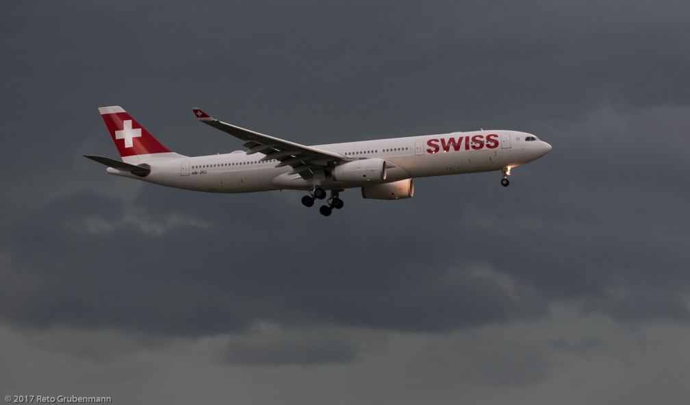 Swiss_A333_HB-JHJ_ZRH170818