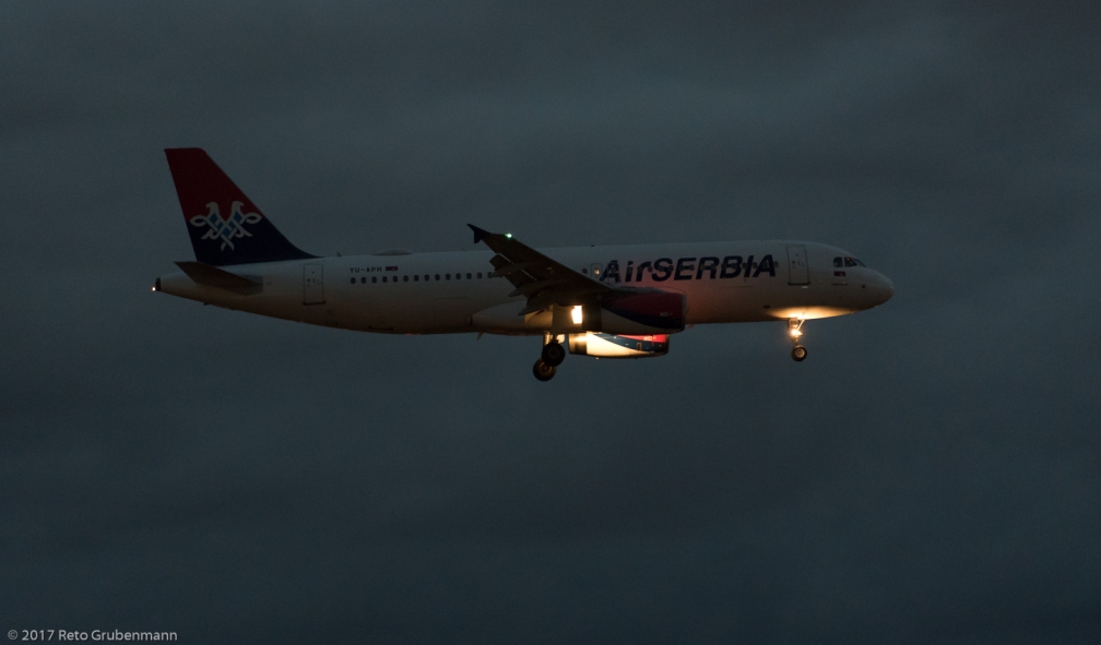 AirSERBIA_A320_YU-APH_ZRH170906
