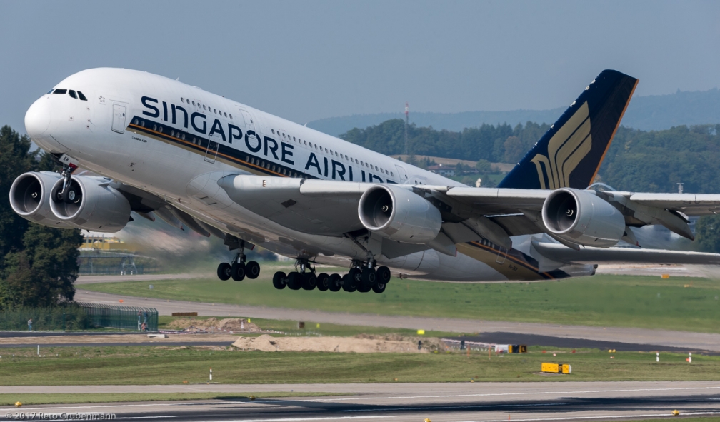 SingaporeAirlines_A388_9V-SKM_ZRH170923