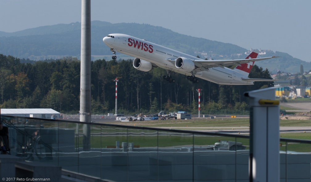 Swiss_B77W_HB-JNA_ZRH170923