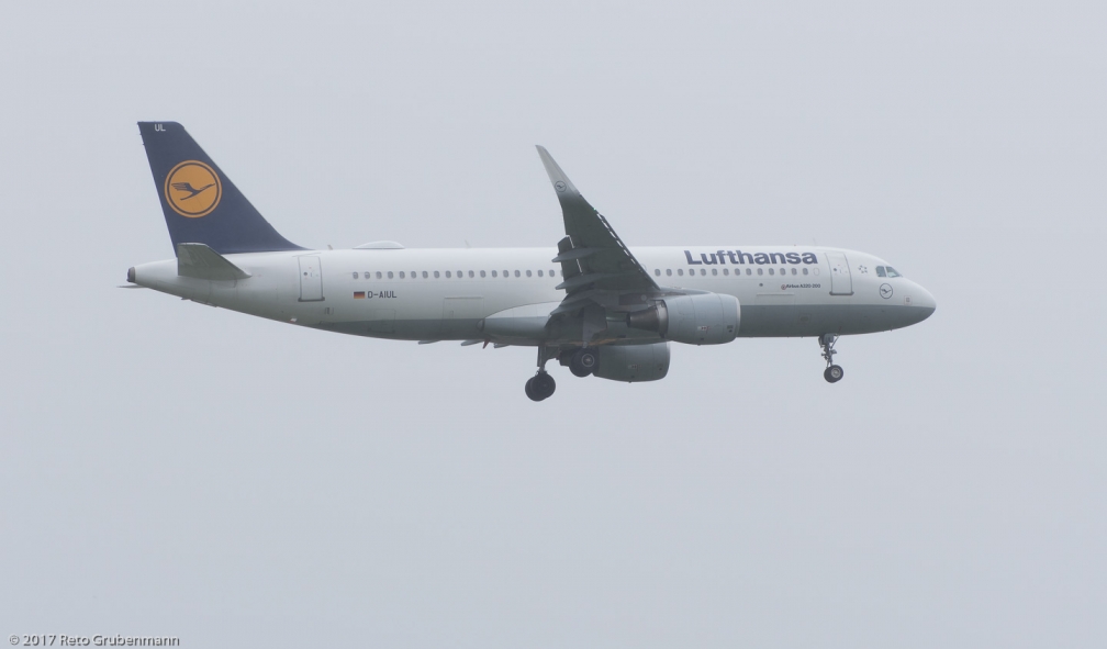 Lufthansa_A320_D-AIUL_ZRH171029