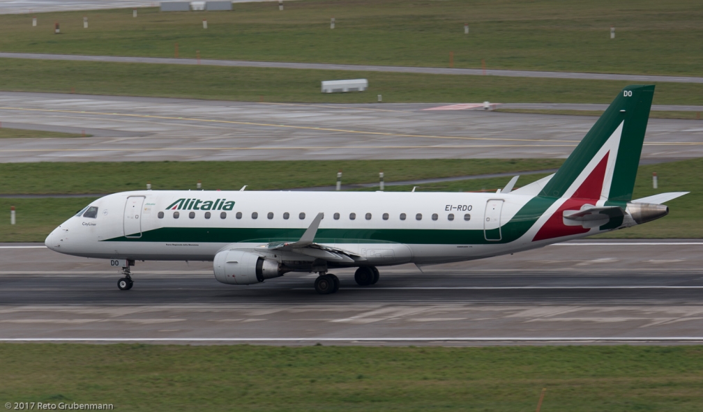 Alitalia_E170_EI-RDO_ZRH171121