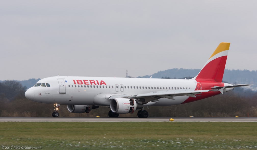 Iberia_A320_EC-KOH_ZRH171202