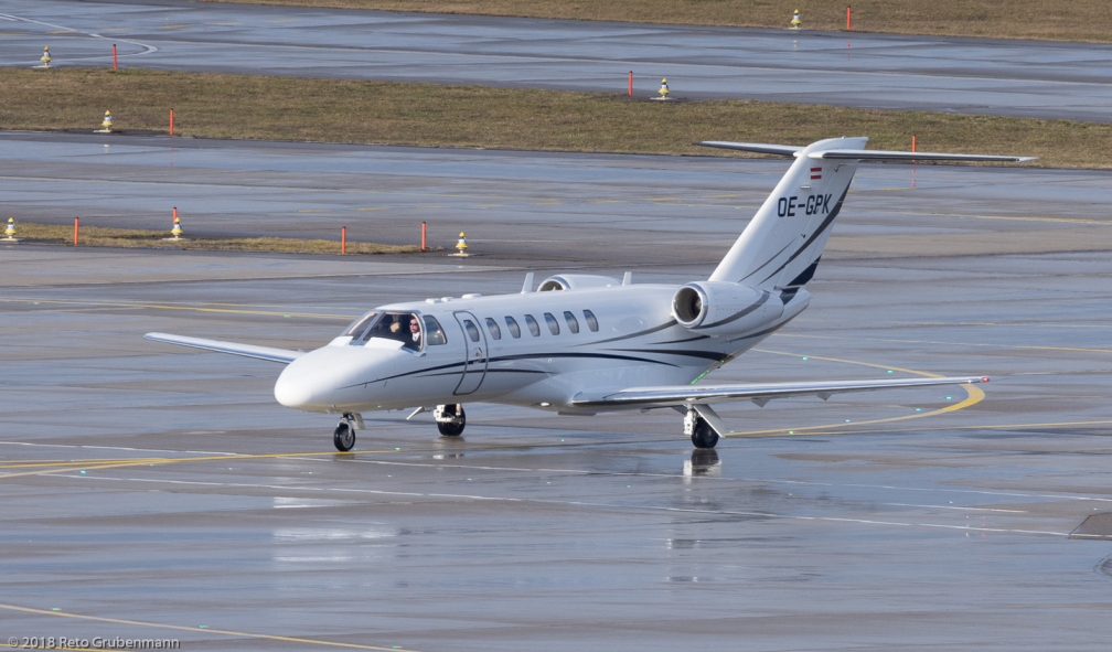PorscheKonstruktionenGmbH_C25B_OE-GPK_ZRH180102