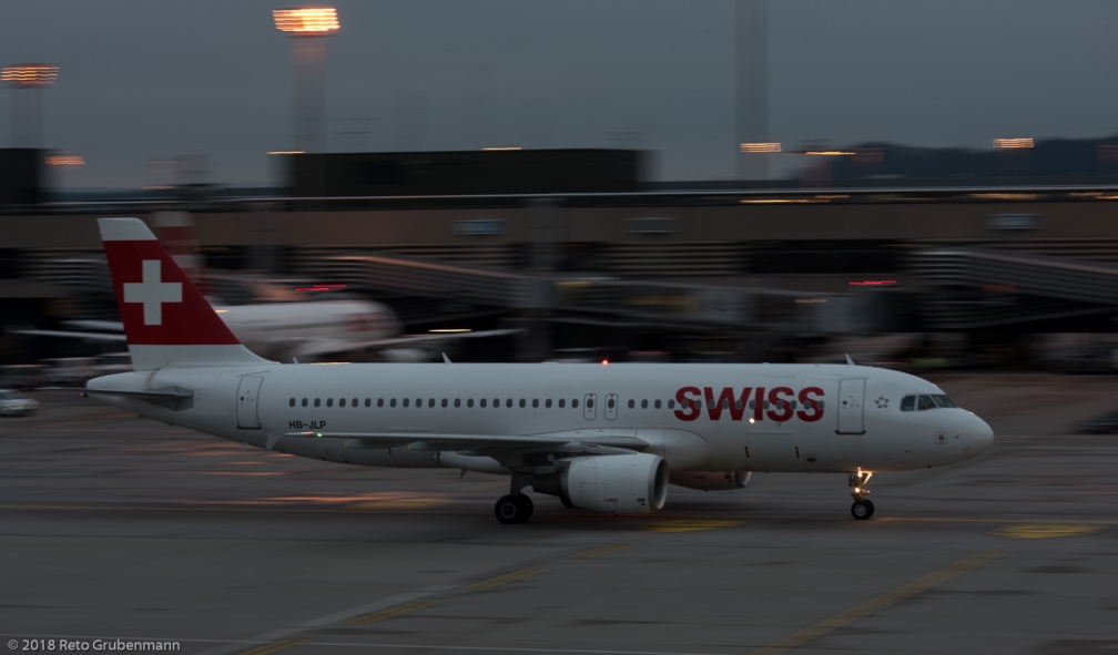 Swiss_A320_HB-JLP_ZRH180106