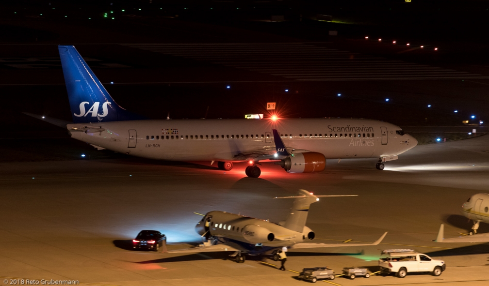 ScandinavianAirlines_B738_LN-RGH_ZRH180112