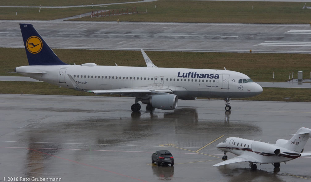 Lufthansa_A320_D-AIUP_ZRH180122