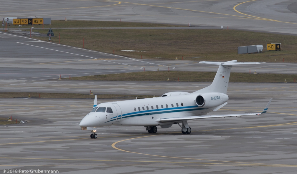 AirHamburg_E35L_D-AHOS_ZRH180123_01