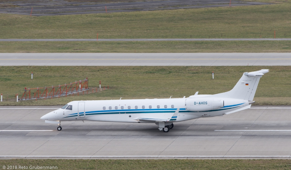 AirHamburg_E35L_D-AHOS_ZRH180123_02