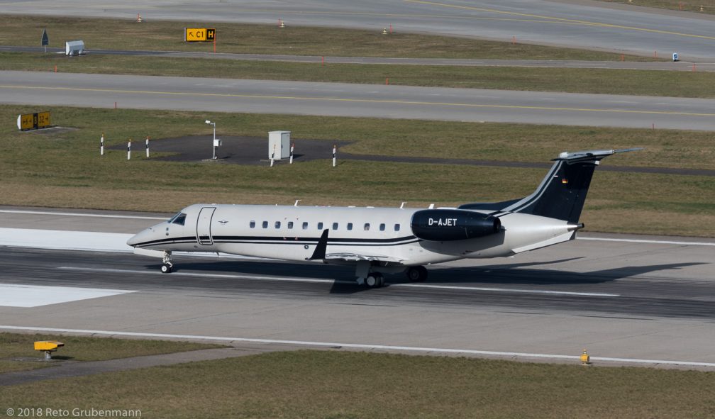 AirHamburg_E35L_D-AJET_ZRH180124_02