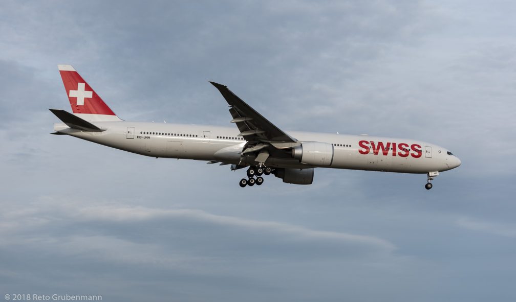 Swiss_B77W_HB-JNH_ZRH180125_01