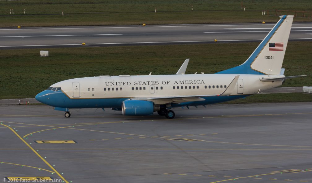 USAF_B737_01-0041_ZRH180125