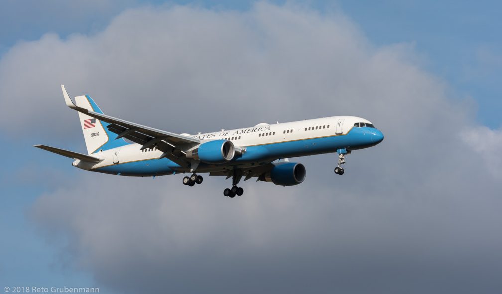 USAF_B752_09-0016_ZRH180126