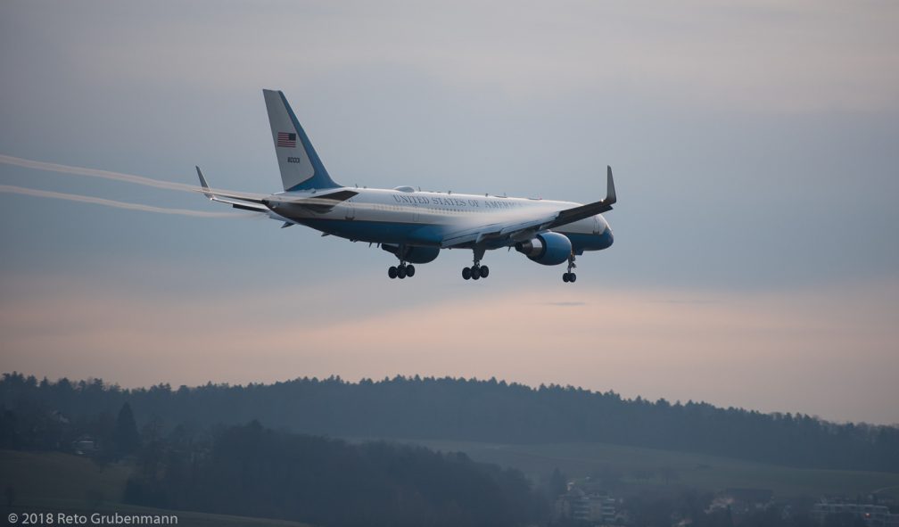 USAF_B752_98-0001_ZRH180126