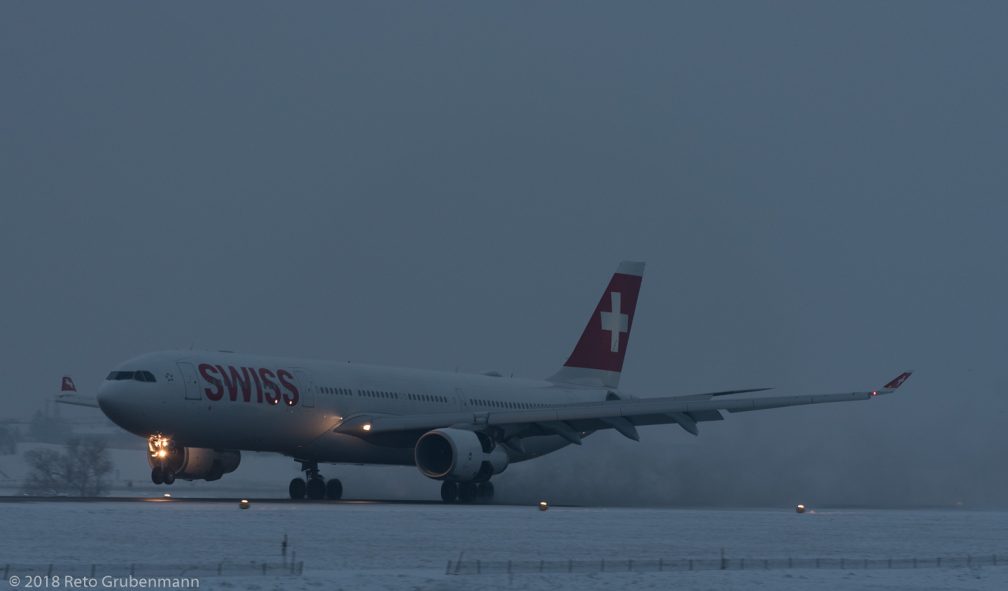 Swiss_A333_HB-JHN_ZRH180302