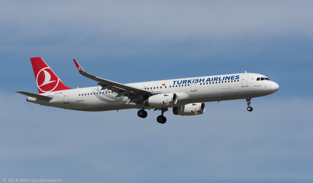 TurkishAirlines_A321_TC-JSE_ZRH180402