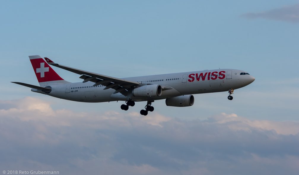 Swiss_A333_HB-JHK_ZRH180425