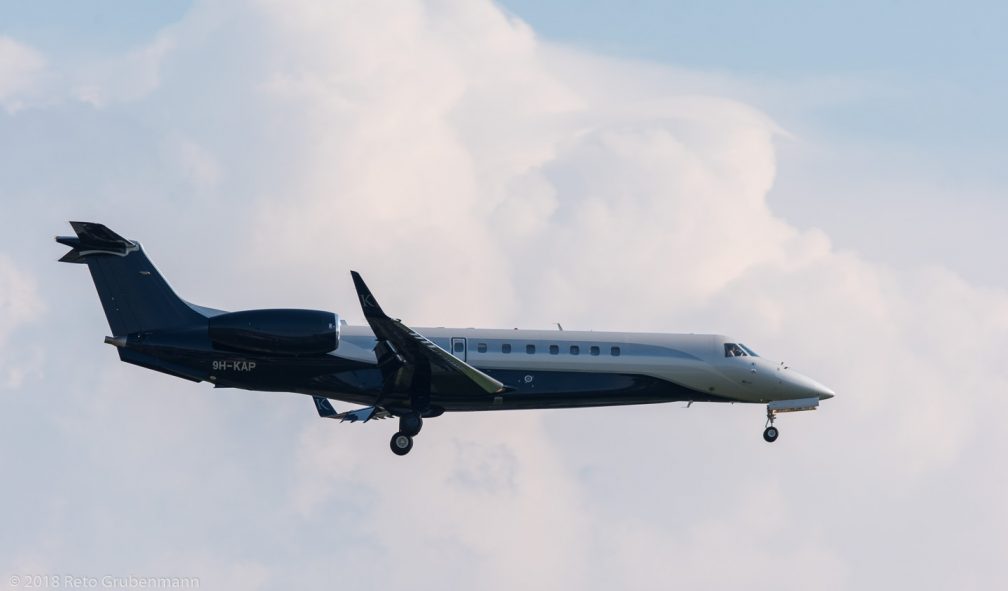AirX_E35L_9H-KAP_ZRH180518