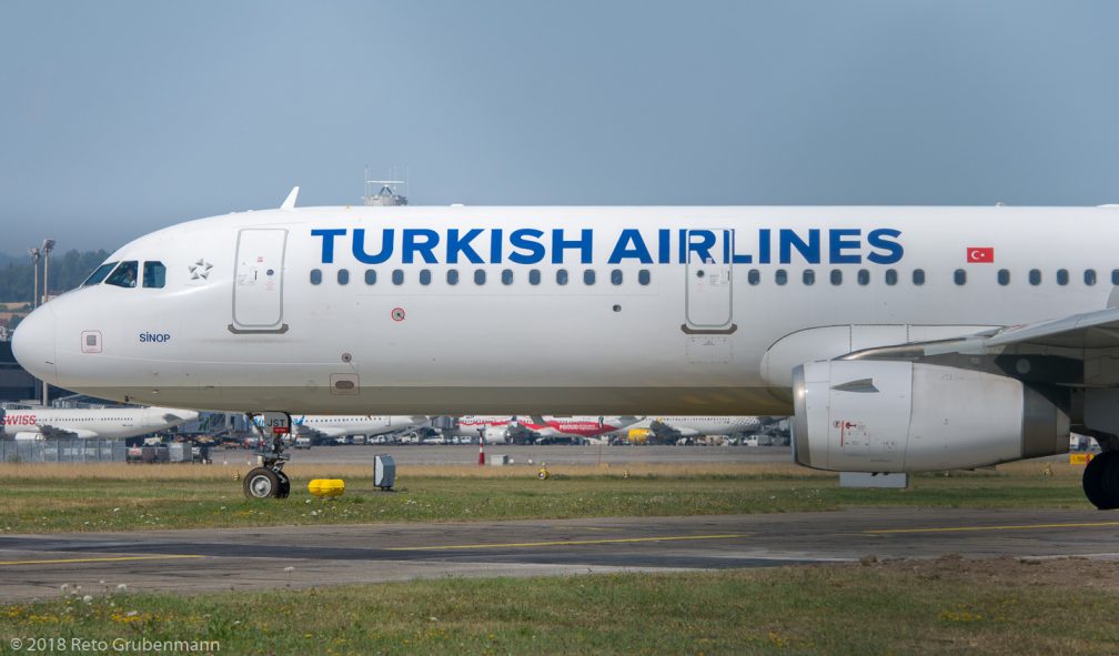 TurkishAirlines_A321_TC-JST_ZRH180630_02