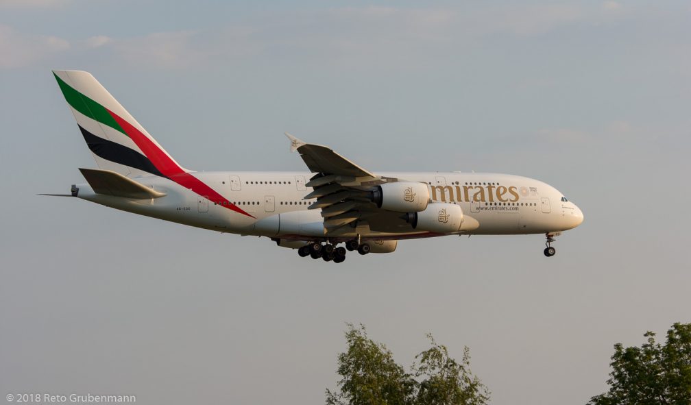 Emirates_A388_A6-EDG_ZRH180708