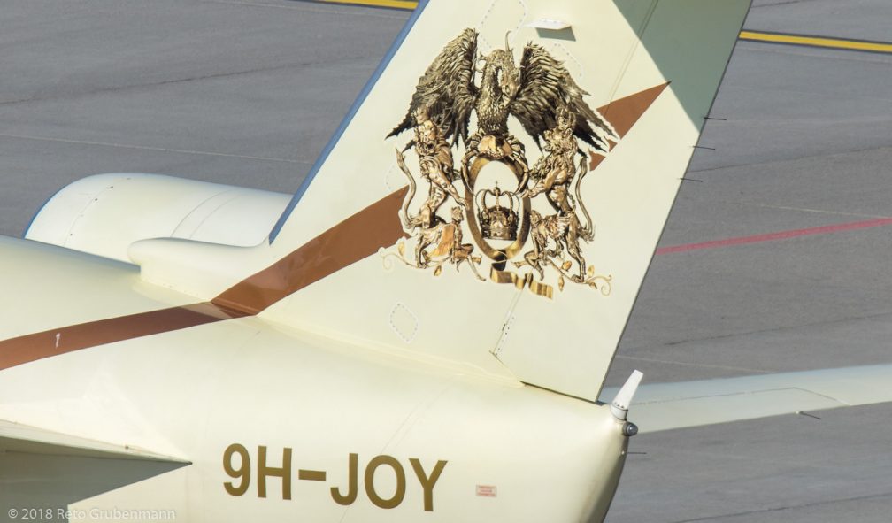 AirX_CRJ2_9H-JOY_ZRH180725_03