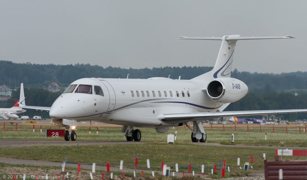 AirHamburg_E35L_D-AVIB_ZRH180728