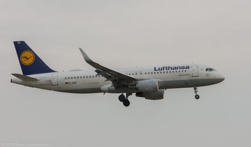 Lufthansa_A320_D-AIUE_ZRH180804
