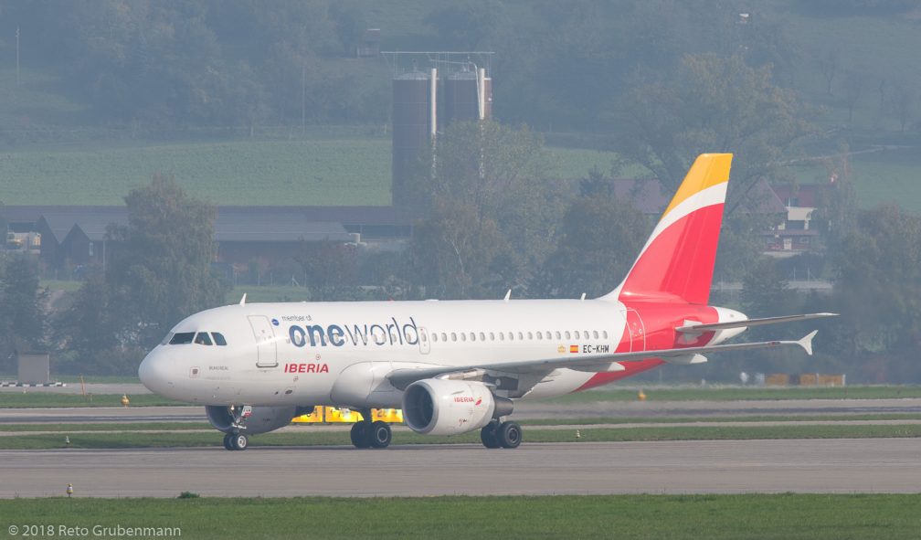 Iberia_A319_EC-KHM_ZRH181018