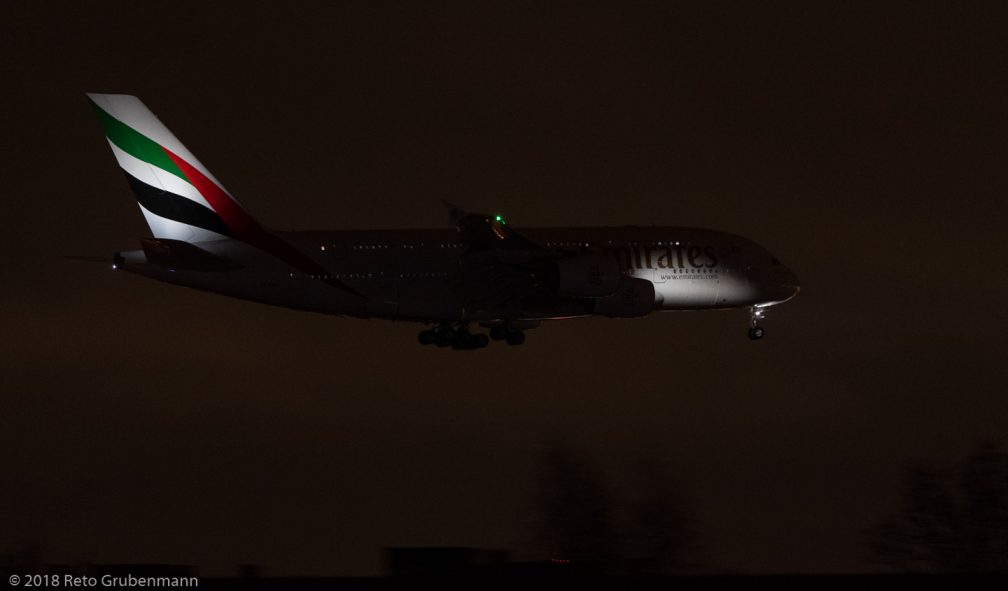 Emirates_A388_A6-EDC_ZRH181208