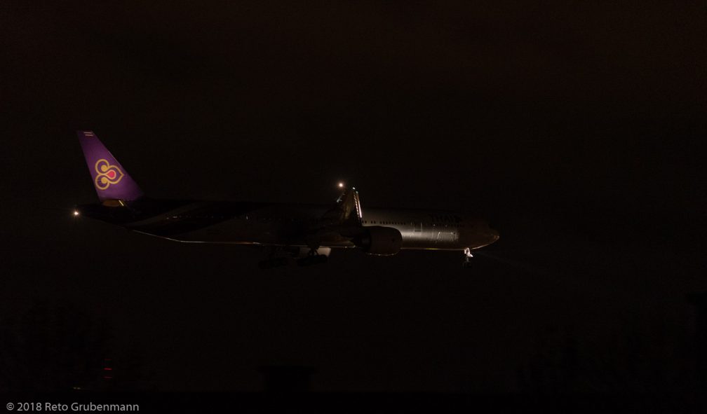 ThaiAirways_B77W_HS-TKM_ZRH181208